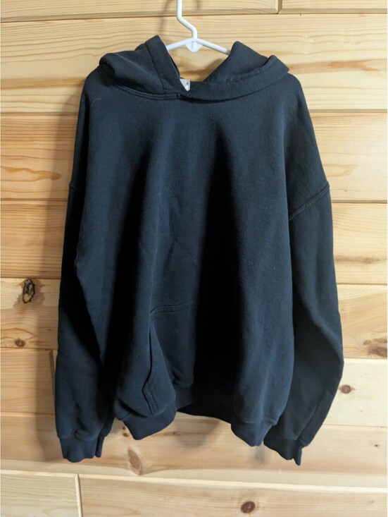 Other - Gildan kids large black hooded sweatshirt